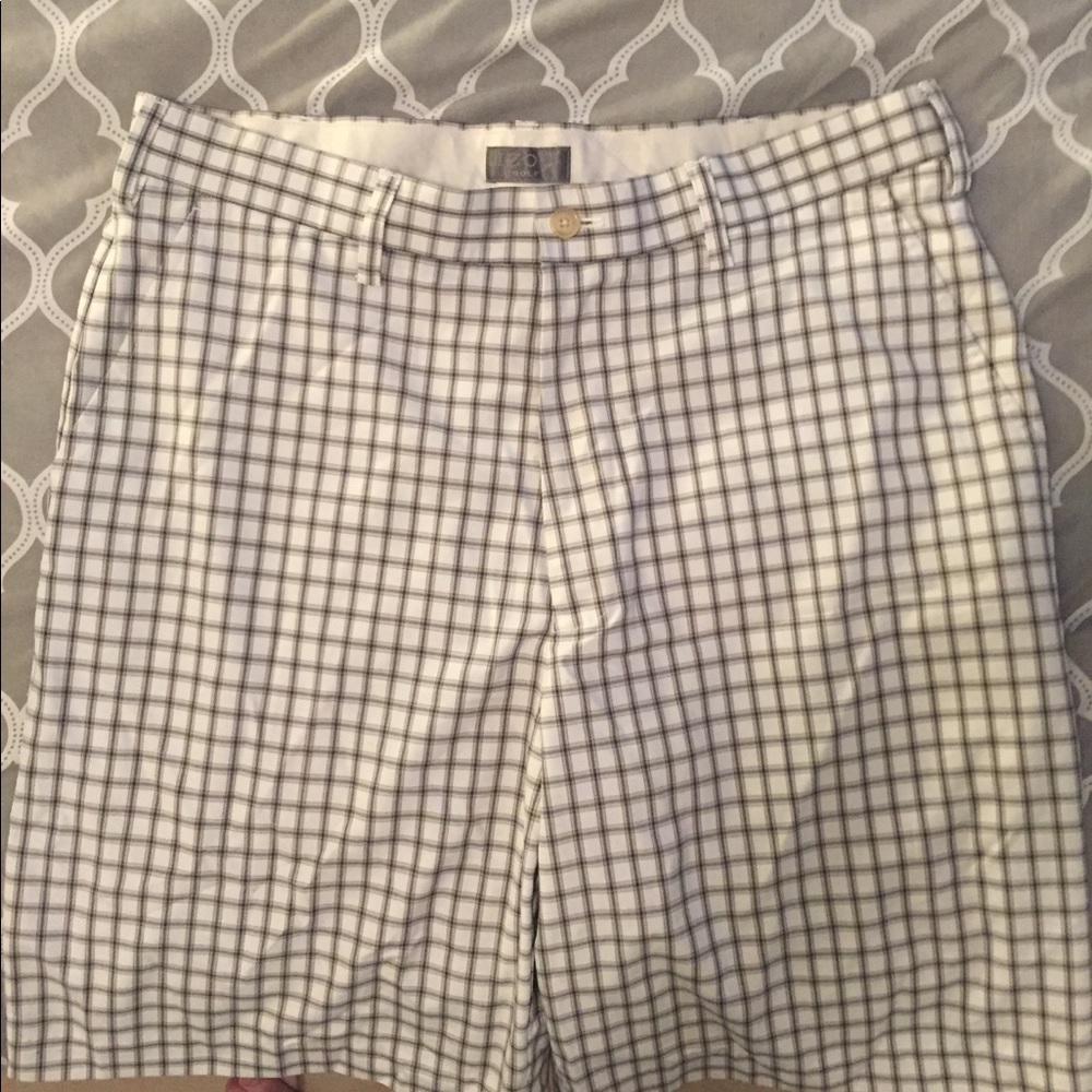 Izod Golf shorts